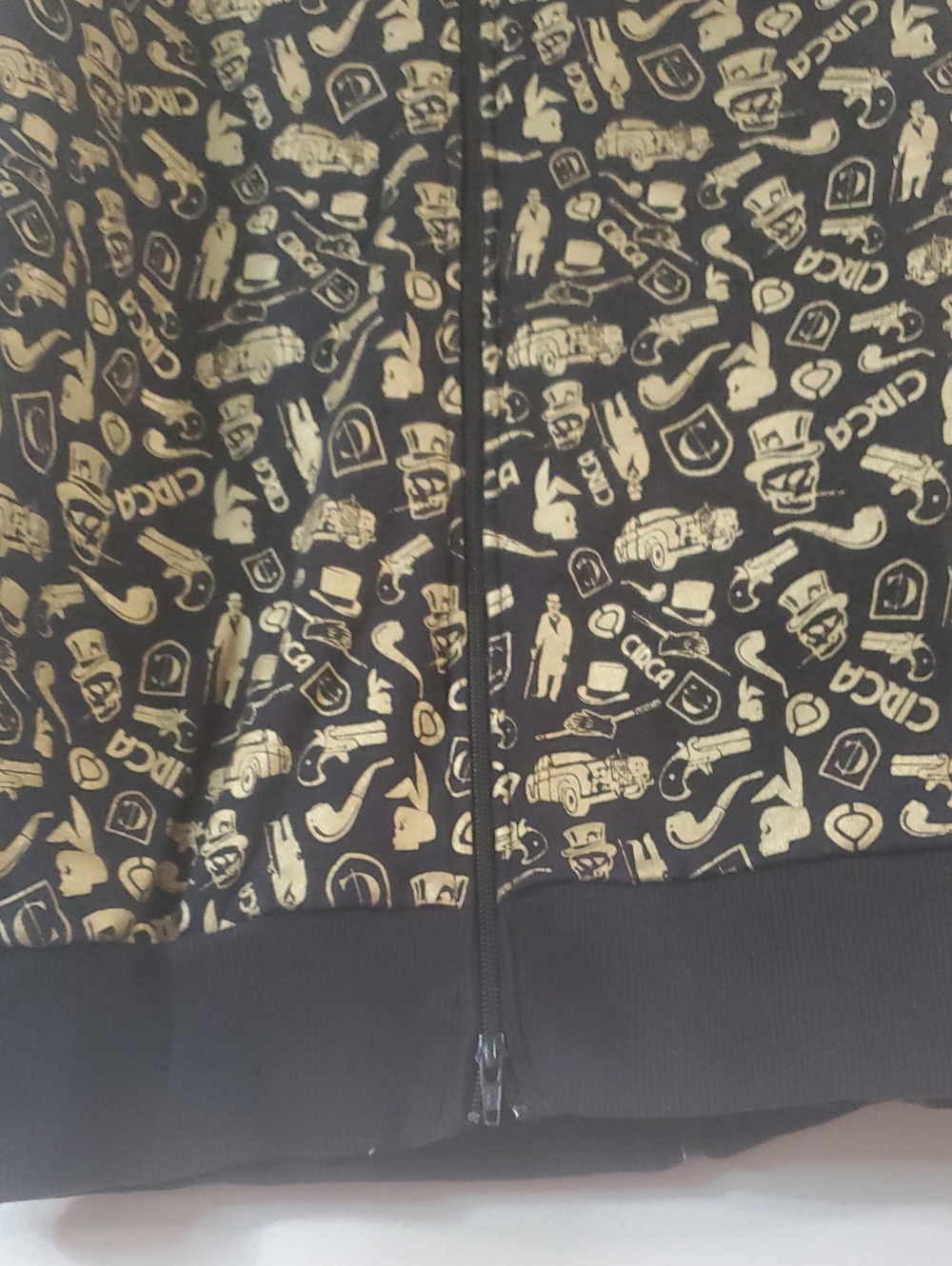 Vintage Circa Y2K Skate Hoodie Black Gold Graphic Print Size Small Baggy Mens - Picture 6 of 16